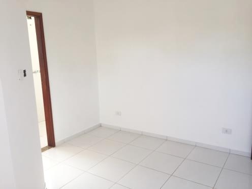 Casa à venda com 3 quartos, 288m² - Foto 4