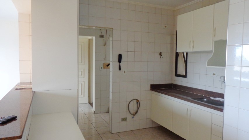 Apartamento à venda com 3 quartos - Foto 4