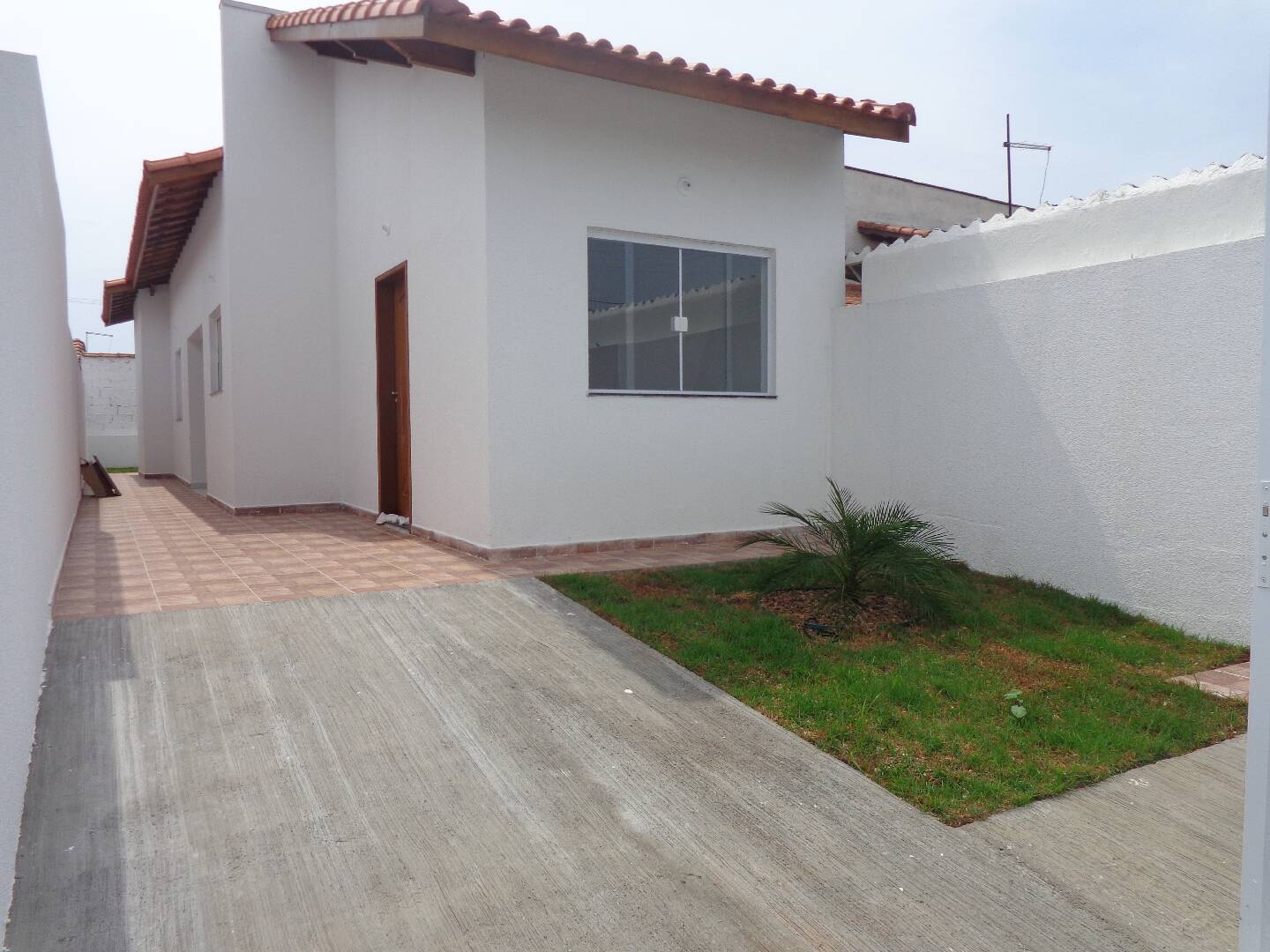 Casa à venda com 2 quartos, 137m² - Foto 1