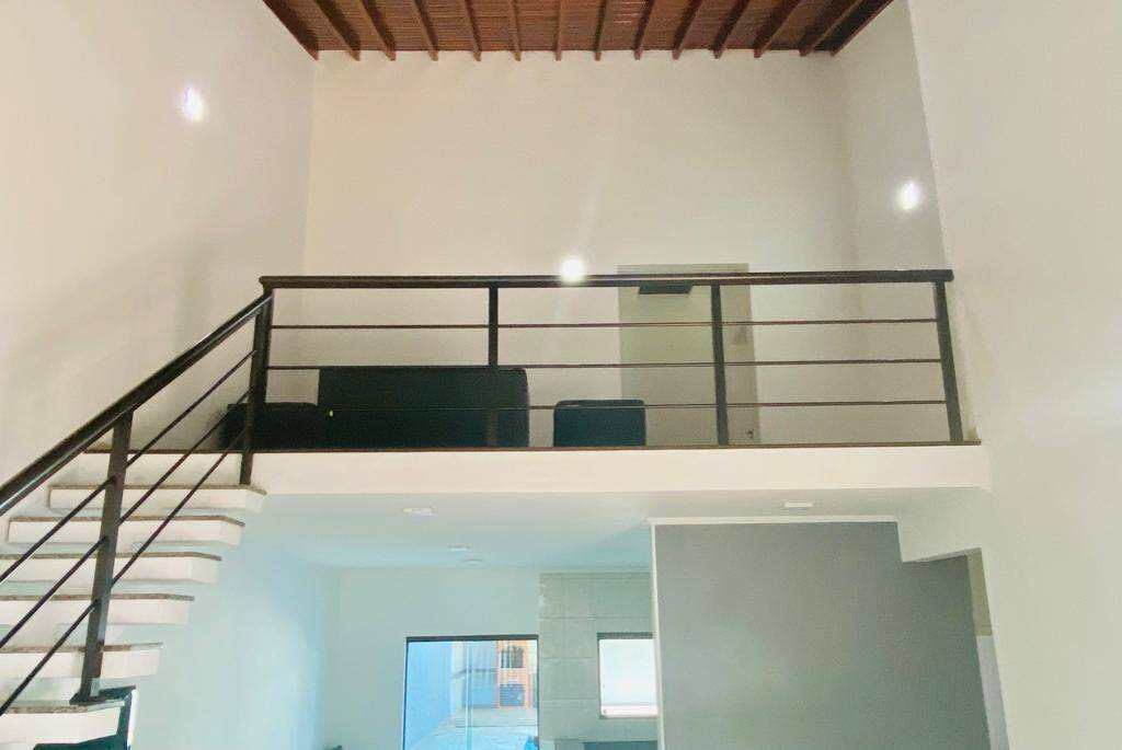 Casa à venda com 4 quartos, 240m² - Foto 4