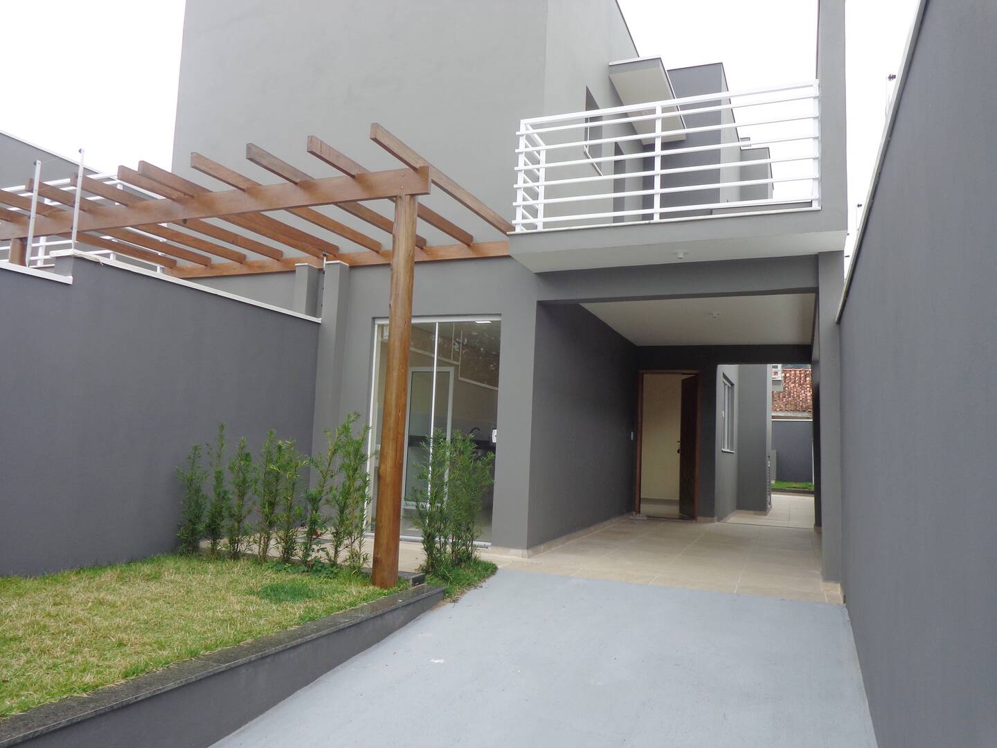 Casa à venda com 3 quartos, 115m² - Foto 1