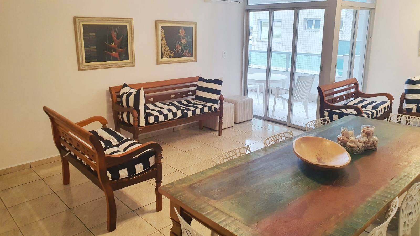 Apartamento à venda com 3 quartos, 135m² - Foto 2