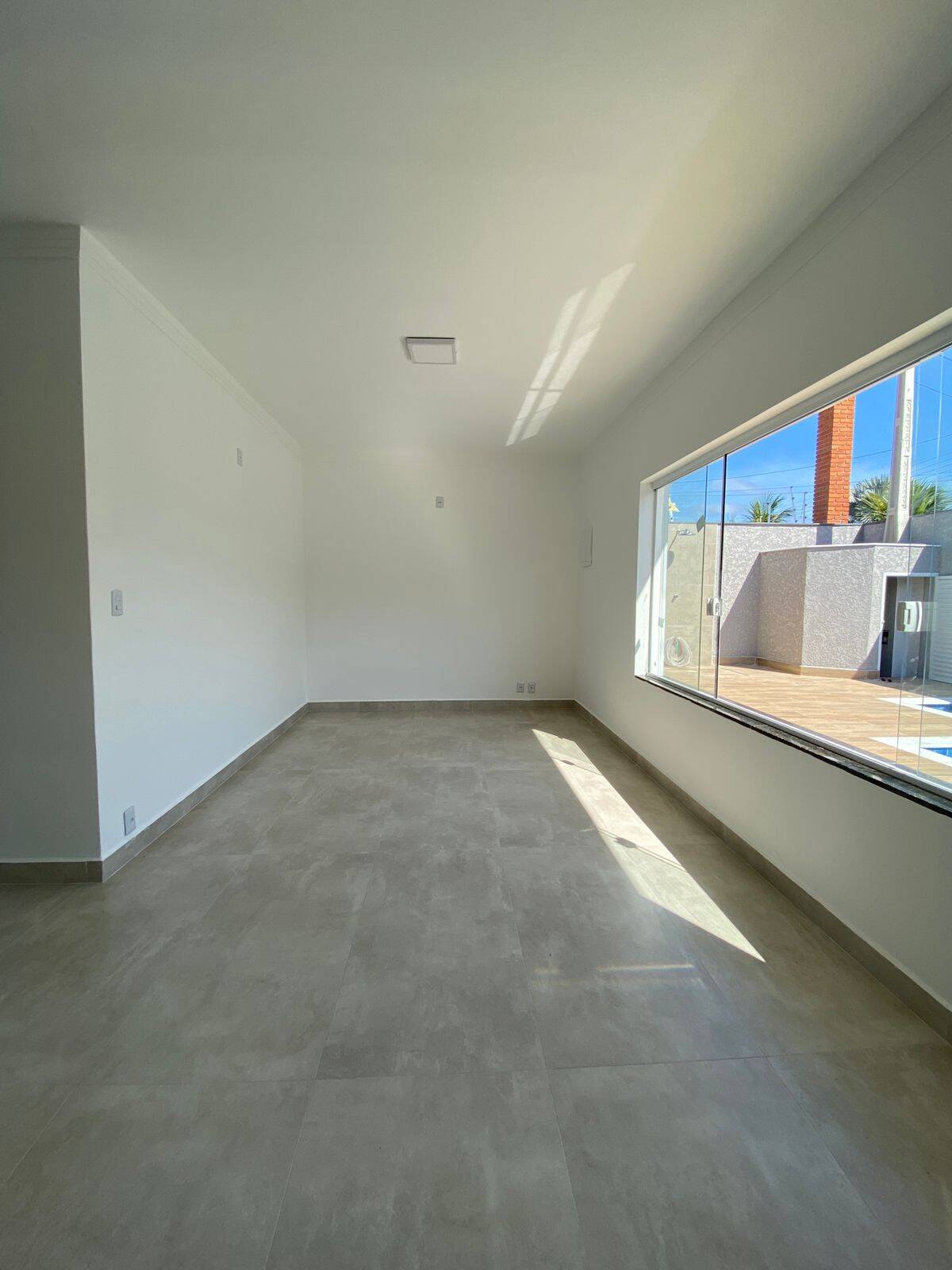 Casa à venda com 3 quartos, 288m² - Foto 3