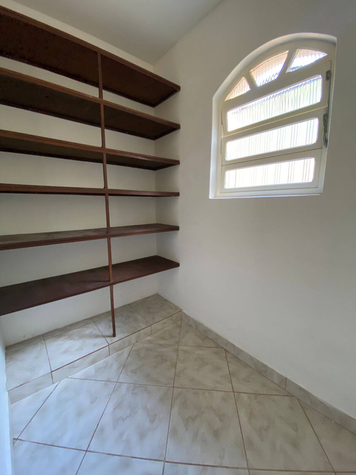 Casa à venda com 3 quartos, 250m² - Foto 10