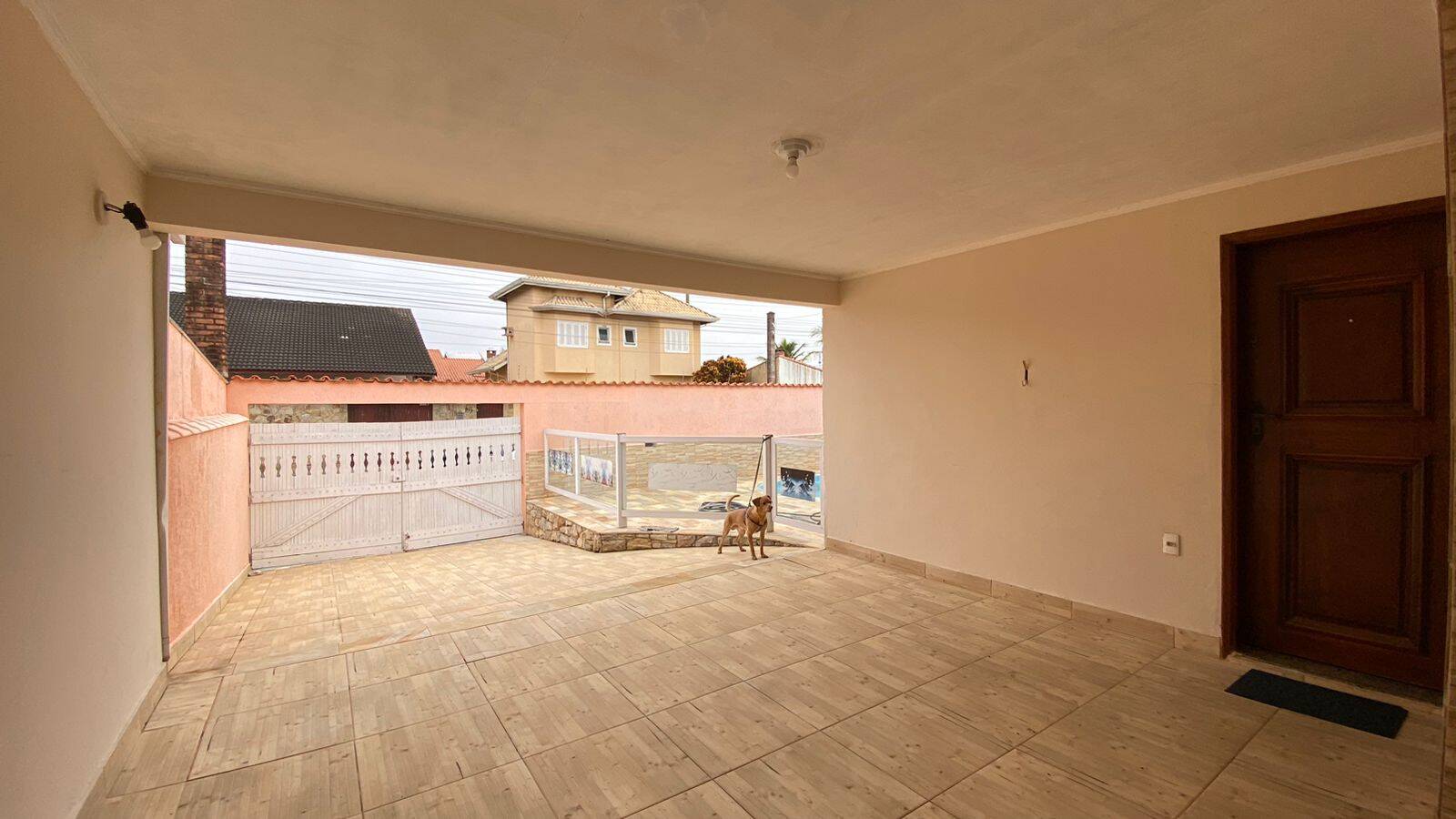 Casa à venda com 3 quartos, 260m² - Foto 2