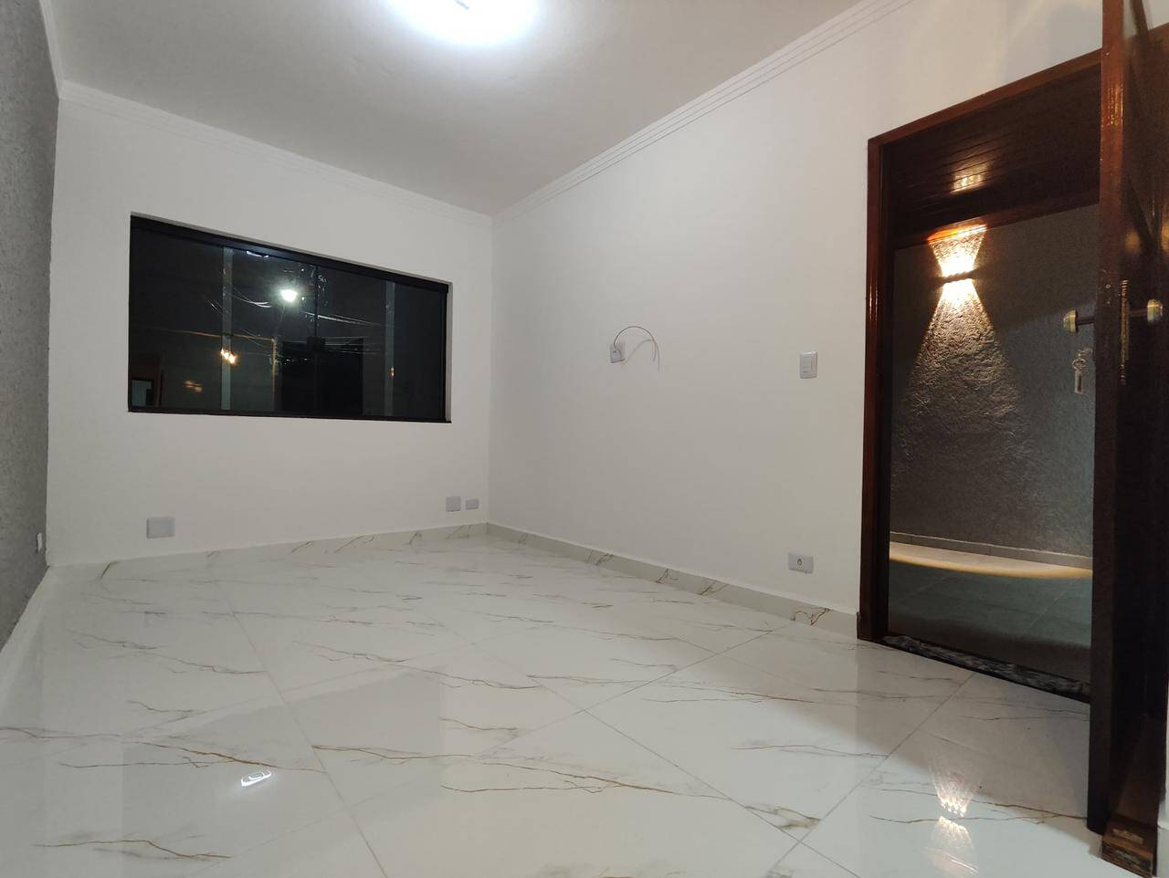 Casa à venda com 2 quartos, 80m² - Foto 12