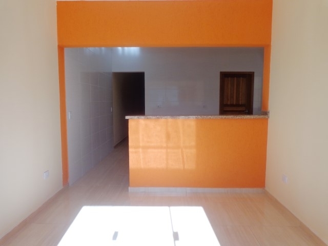 Casa à venda com 3 quartos, 180m² - Foto 2